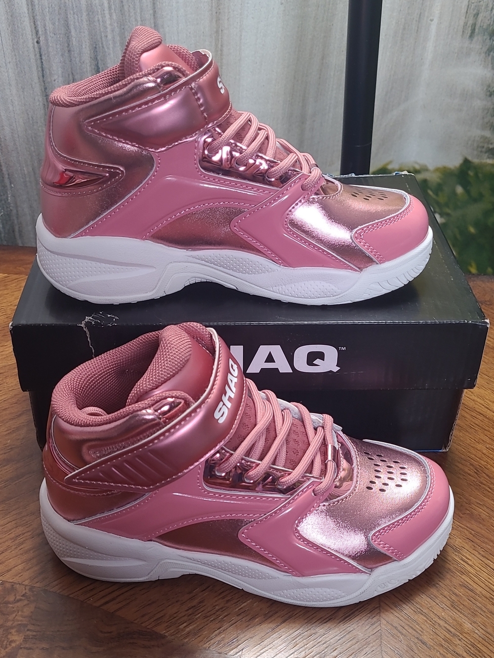New in box! Shaq Motivate Girls 12 shiny metallic pink high top athletic sneaker